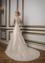Νυφικό του οίκου  JUSTIN ALEXANDER από την  Collection 2016.